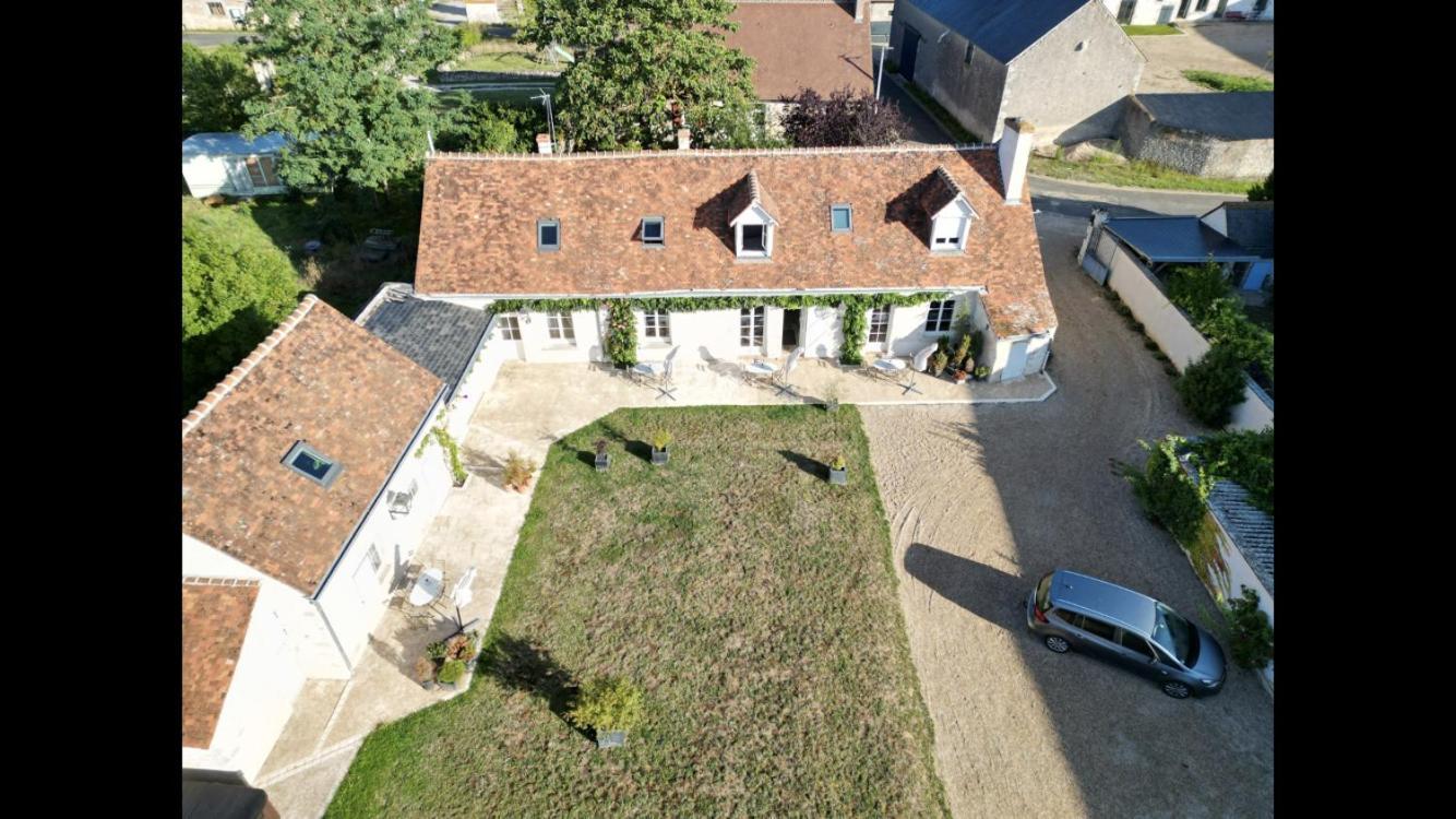 Villa Domaine De Praline L'Ensemble Villerbon Esterno foto